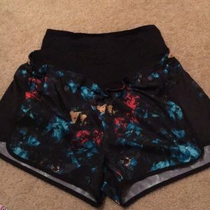 Old Navy Active Maternity Shorts